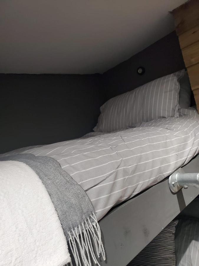 Blessington Road B&B & Lockinn Bar & Restaurant 利物浦 外观 照片