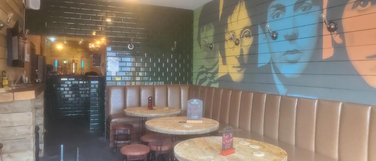 Blessington Road B&B & Lockinn Bar & Restaurant 利物浦 外观 照片